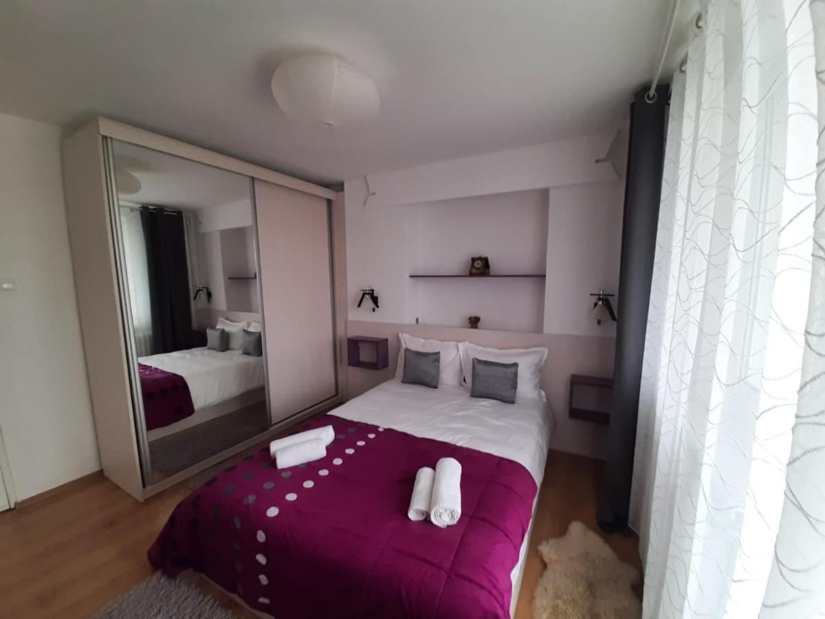 Chic Apartament Deva Exterior photo