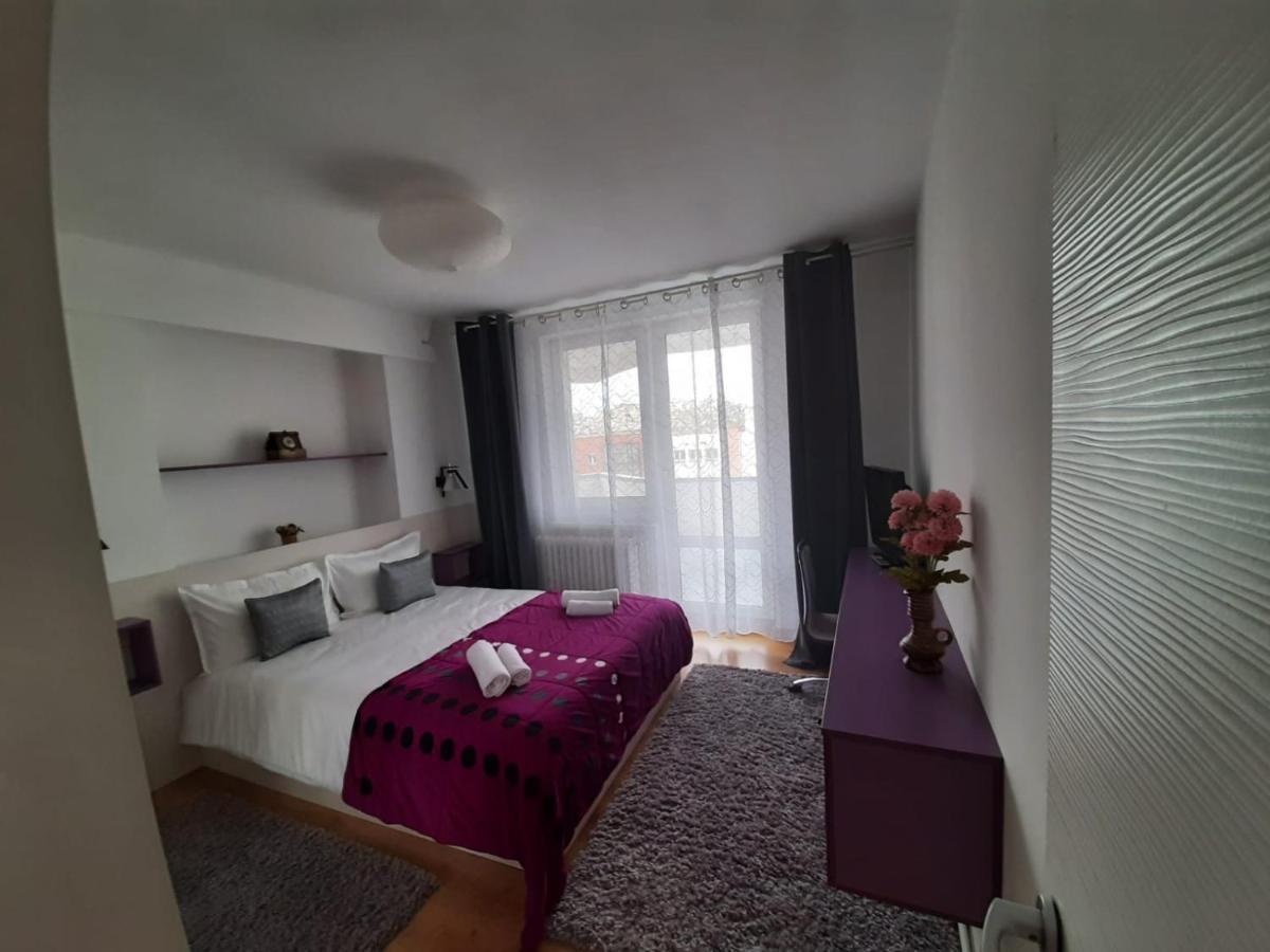 Chic Apartament Deva Exterior photo