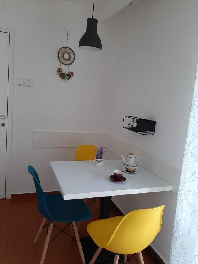 Chic Apartament Deva Exterior photo